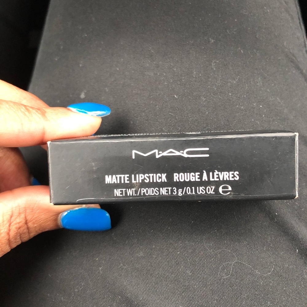 MAC Lipstick Instigator